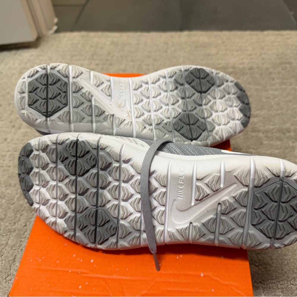 Women’s Nike Flex Adapt TR - Picture 4 of 5
